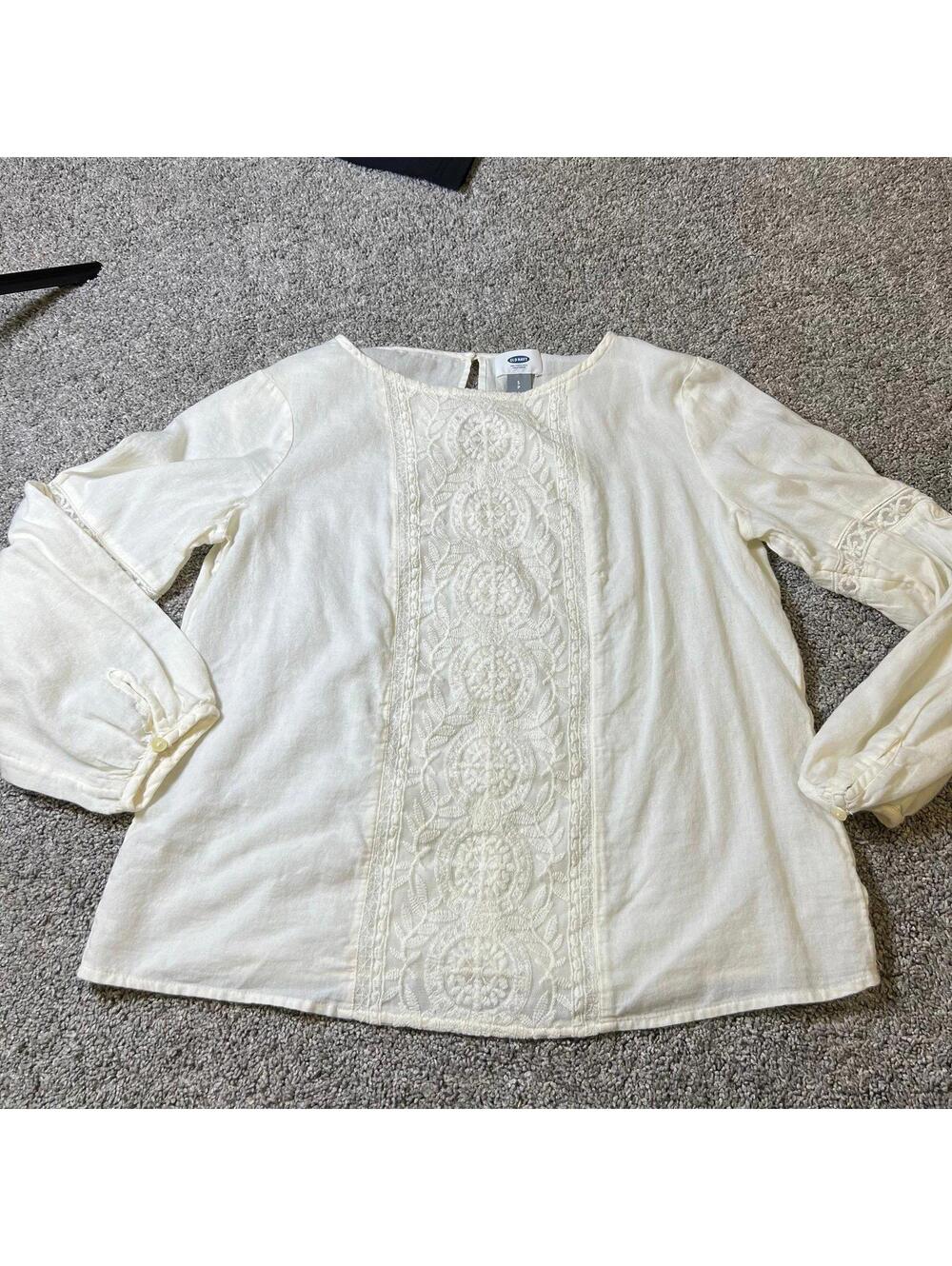 Old Navy Women’s White Lace Long Sleeve Blouse size Small